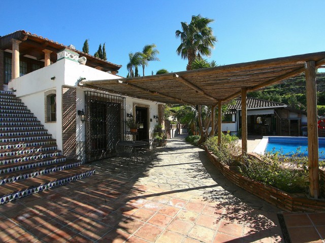 8 Makuuhuoneen Huvila Mijas