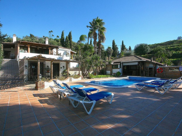 8 Makuuhuoneen Huvila Mijas