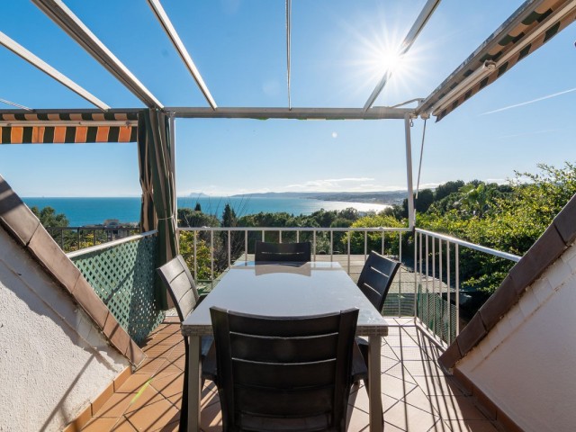 4 Bedrooms Townhouse in Estepona