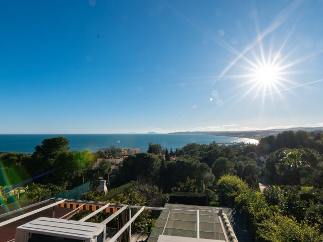 4 Bedrooms Townhouse in Estepona