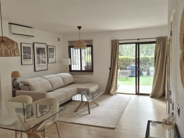 Villa avec 2 Chambres  à Calahonda