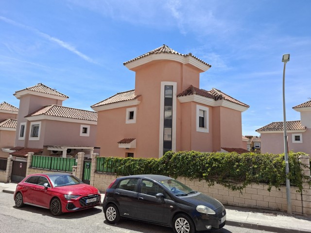 3 Schlafzimmer Reihenhaus in San Luis de Sabinillas