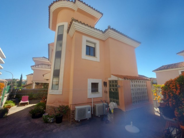 3 Schlafzimmer Reihenhaus in San Luis de Sabinillas
