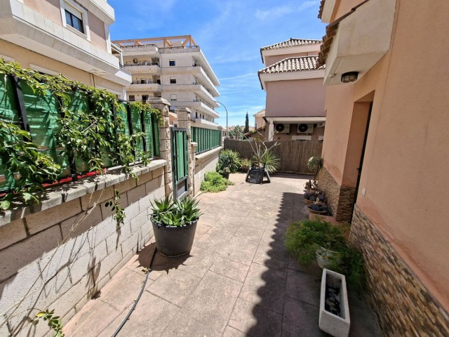 3 Schlafzimmer Reihenhaus in San Luis de Sabinillas