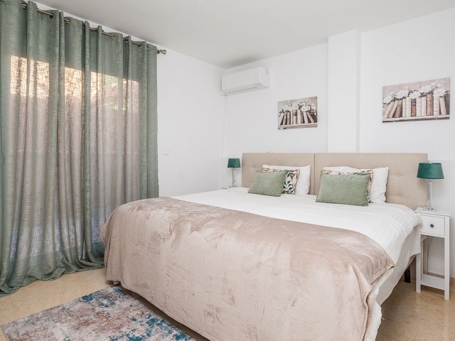 Penthouse avec 2 Chambres  à Elviria