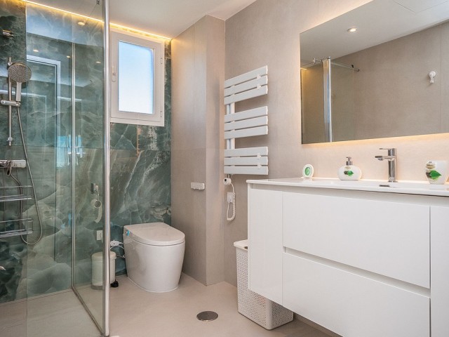 Penthouse avec 2 Chambres  à Elviria