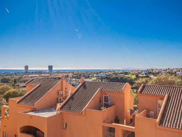 Penthouse avec 2 Chambres  à Elviria