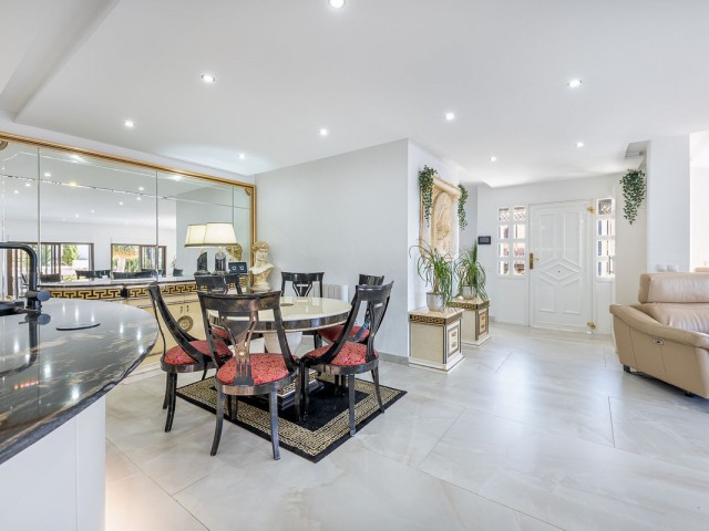 4 Bedrooms Villa in Benalmadena