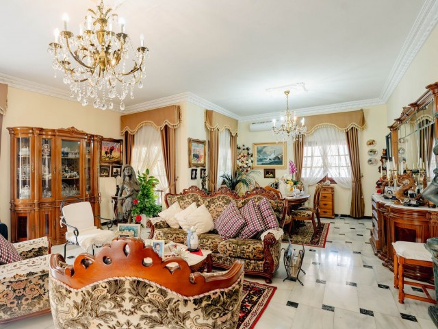 Villa avec 5 Chambres  à Los Pacos