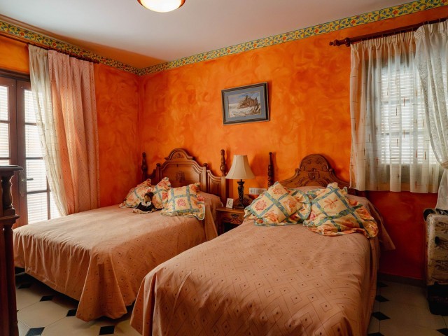Villa avec 5 Chambres  à Los Pacos