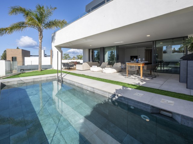 Apartment, Artola, R5066686
