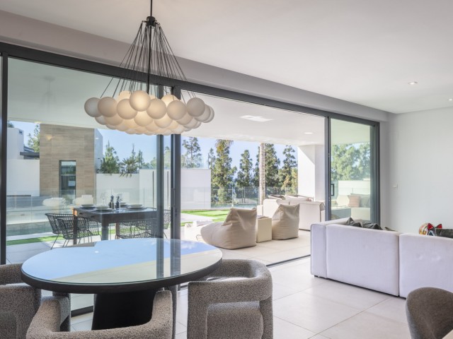 Apartment, Artola, R5066686