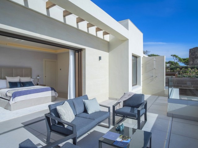 Villa avec 4 Chambres  à New Golden Mile