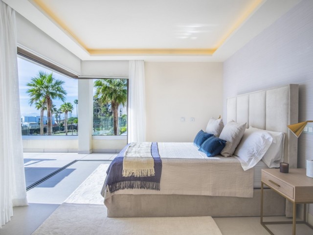 Villa avec 4 Chambres  à New Golden Mile