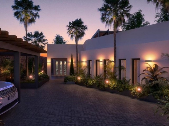 4 Bedrooms Villa in Elviria