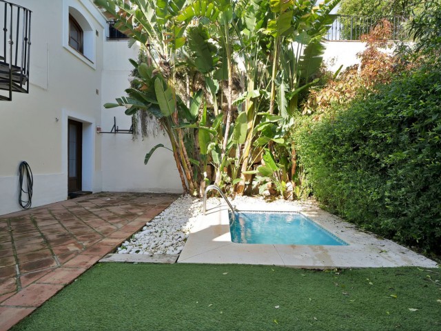 3 Bedrooms Townhouse in Benahavís