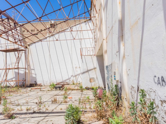 Commercial avec 0 Chambres  à La Colina