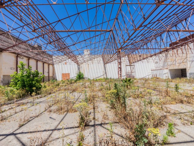 Commercial avec 0 Chambres  à La Colina