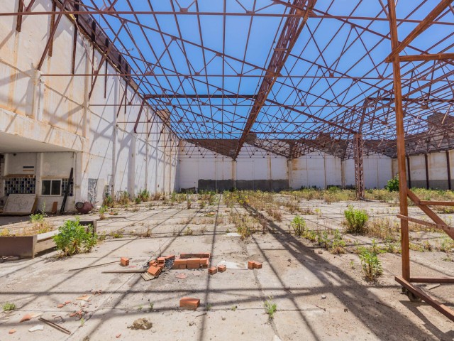 Commercial avec 0 Chambres  à La Colina