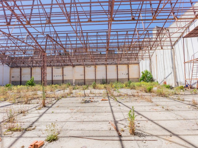 Commercial avec 0 Chambres  à La Colina