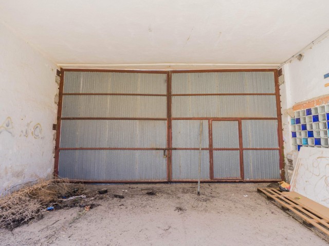Commercial avec 0 Chambres  à La Colina