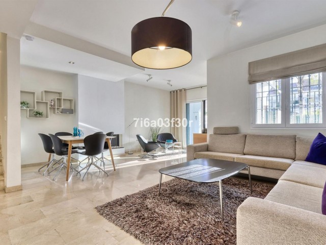 4 Bedrooms Townhouse in San Pedro de Alcántara