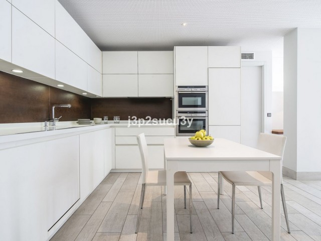 Apartment, Guadalmina Baja, R5310721