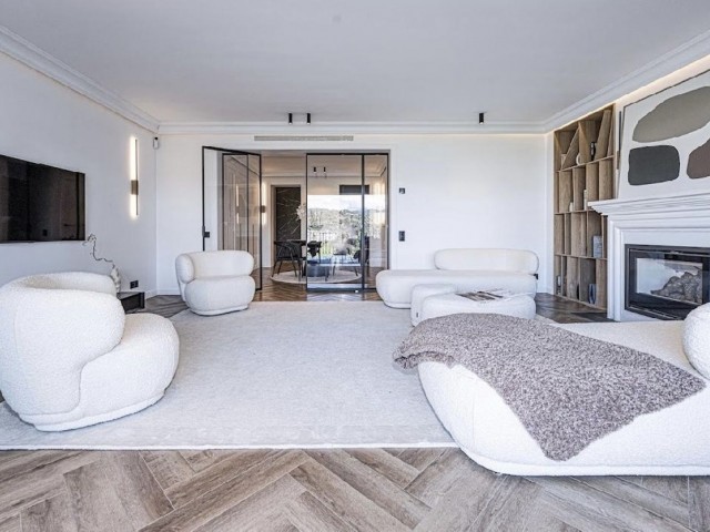 3 Bedrooms Townhouse in Benahavís