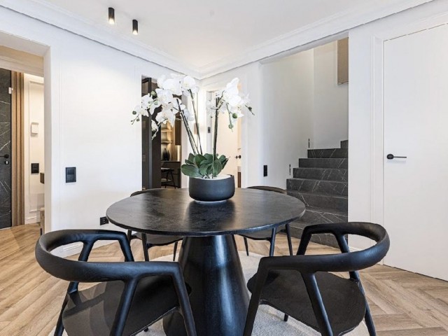 3 Bedrooms Townhouse in Benahavís