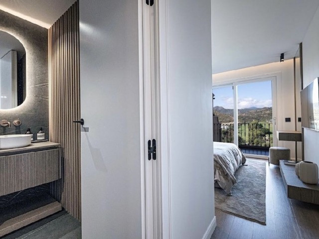 3 Bedrooms Townhouse in Benahavís