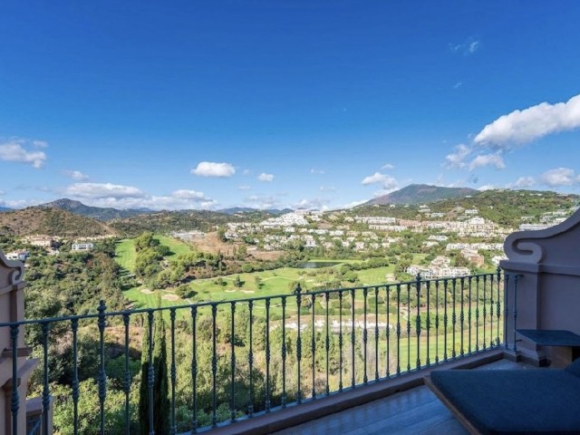 3 Bedrooms Townhouse in Benahavís