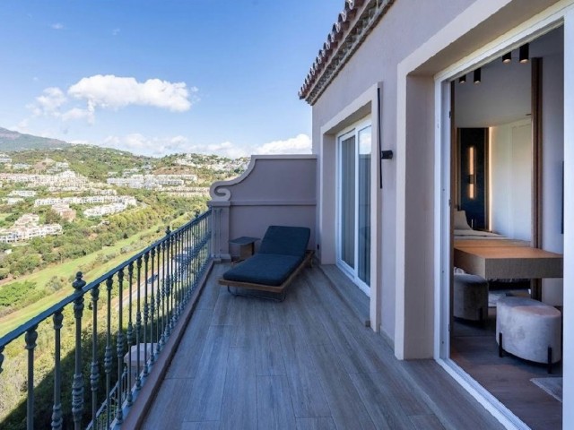 3 Bedrooms Townhouse in Benahavís