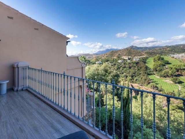 3 Bedrooms Townhouse in Benahavís