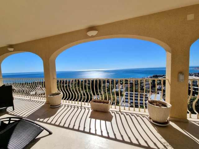 5 Bedrooms Villa in Benalmadena