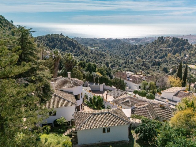 Huvila, Mijas