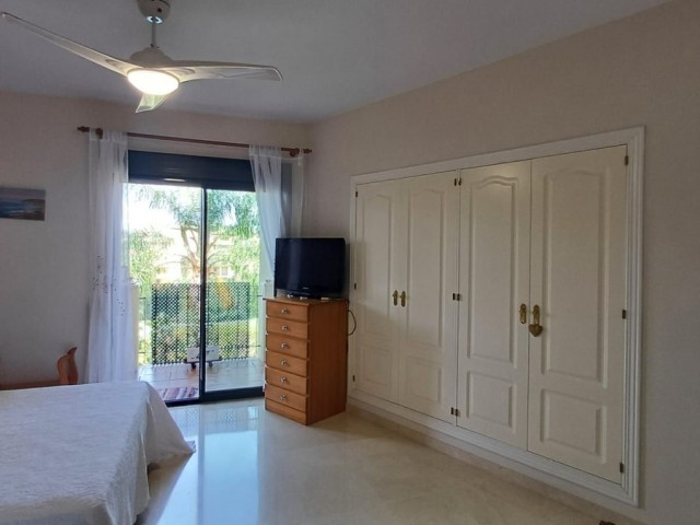 2 Soveroms Leilighet i Guadalmina Alta