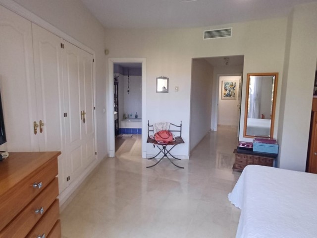 2 Soveroms Leilighet i Guadalmina Alta