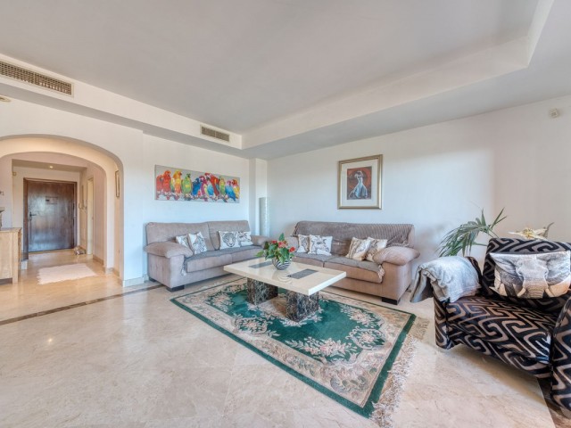 3 Bedrooms Townhouse in Estepona