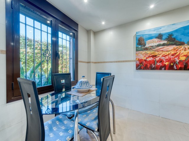 3 Bedrooms Townhouse in Estepona