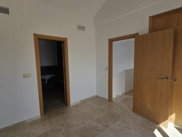Maison mitoyenne avec 2 Chambres  à Doña Julia