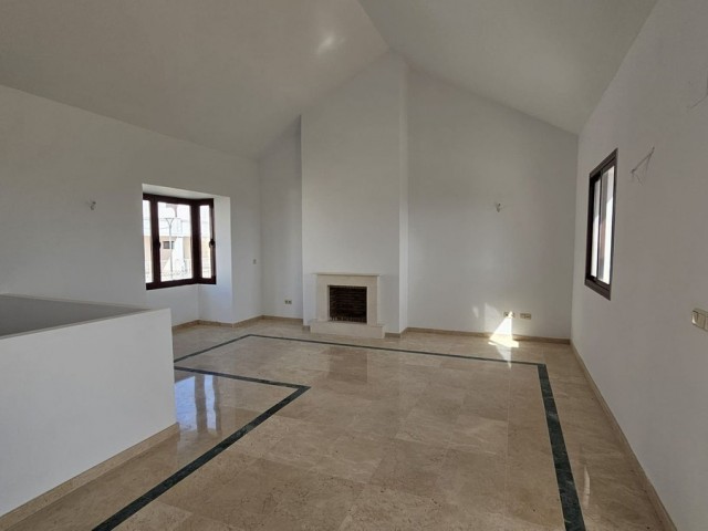 Reihenhaus, Doña Julia, R5315236