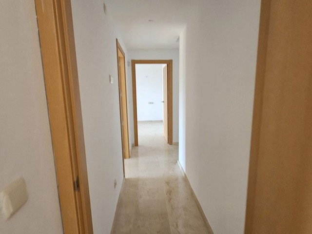 3 Slaapkamer Rijtjeshuis in Doña Julia