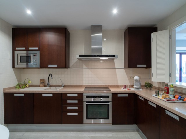 4 Bedrooms Townhouse in Nueva Andalucía