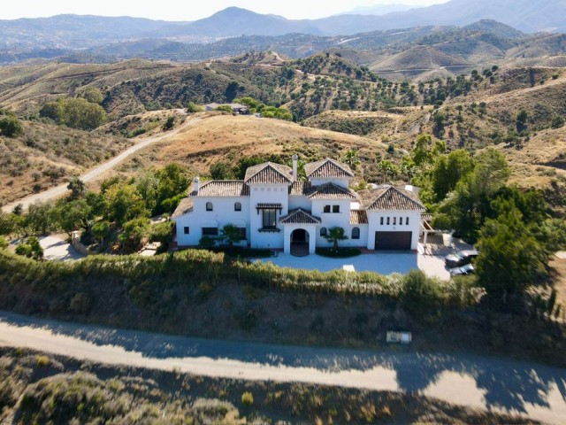 Villa avec 4 Chambres  à Mijas