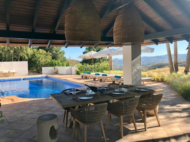 Villa avec 4 Chambres  à Mijas