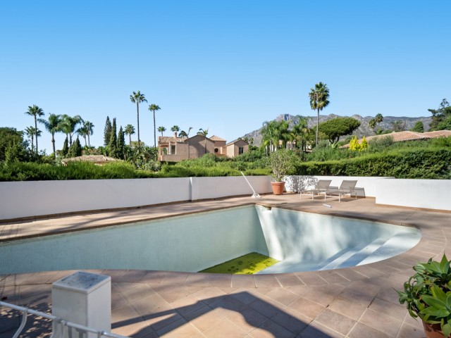 4 Bedrooms Villa in Marbella