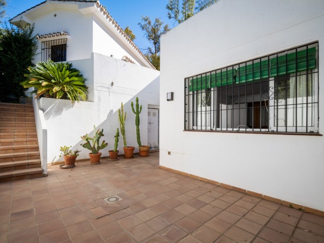4 Bedrooms Villa in Marbella