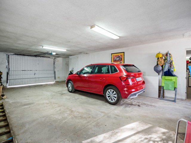 4 Bedrooms Villa in Marbella