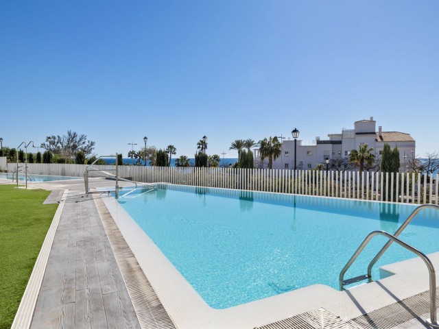 Apartment, Torrequebrada, R5315251