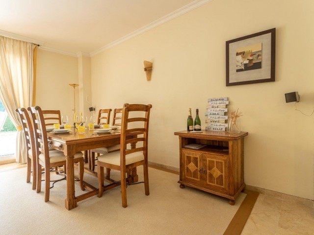 3 Bedrooms Apartment in Benahavís